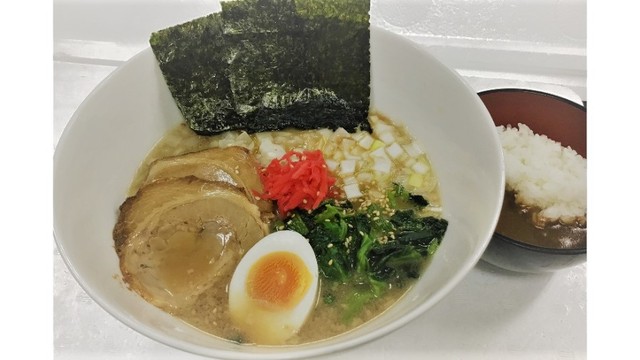醤油豚骨ラーメン ミニカレー付